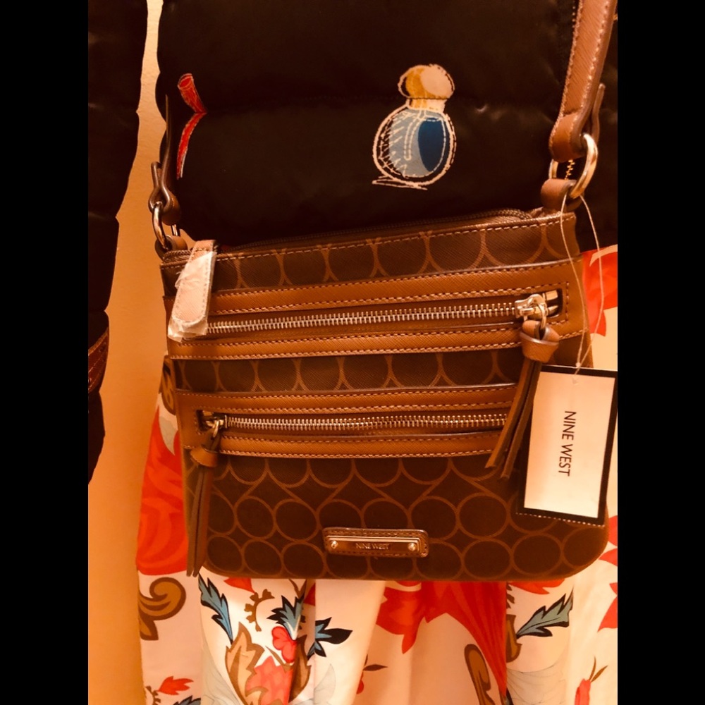 Nine West NWT Central Time crossbody